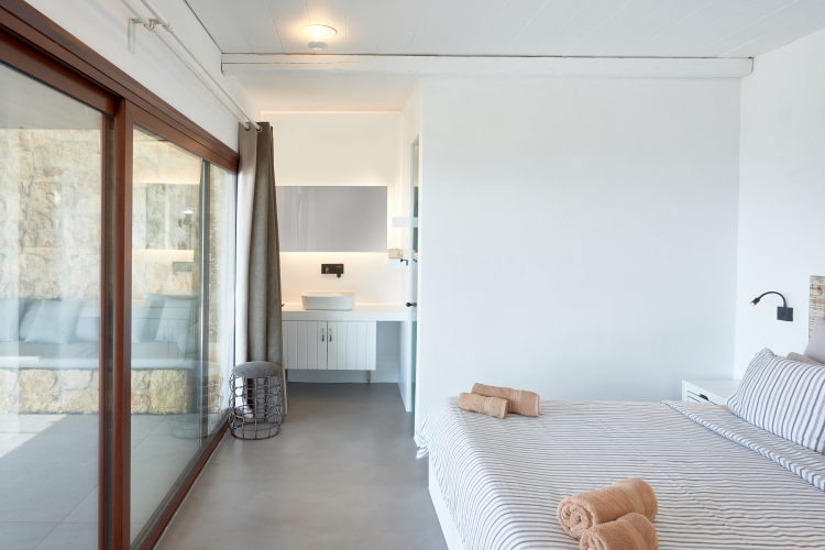 Villa 1 – bedroom-1a 750 × 500
